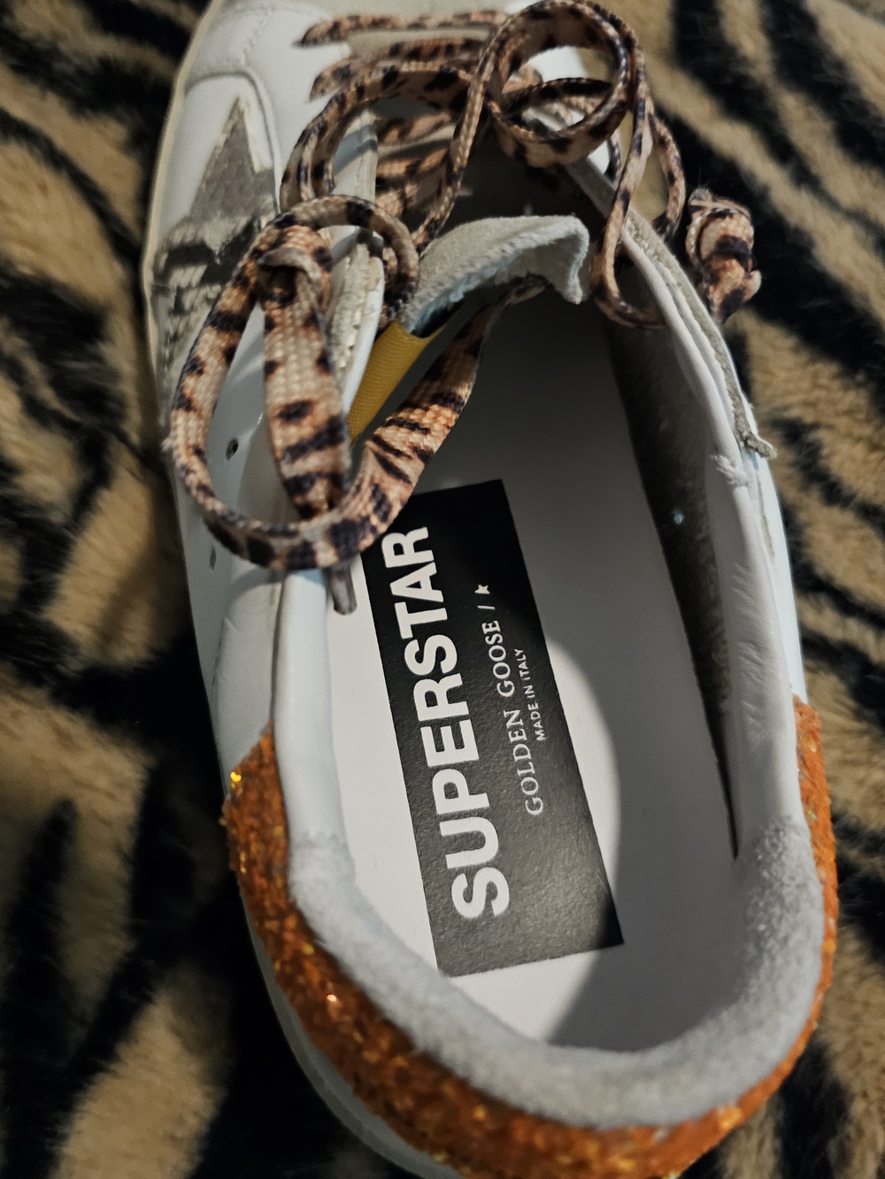 Golden Goose Superstar White Leather Low-Top Sneakers with Star Detail - Picture 4 of 7